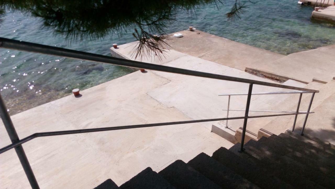 Sea Breeze Apartments With Private Beach And Boat Anchorage Stara Novalja Zewnętrze zdjęcie