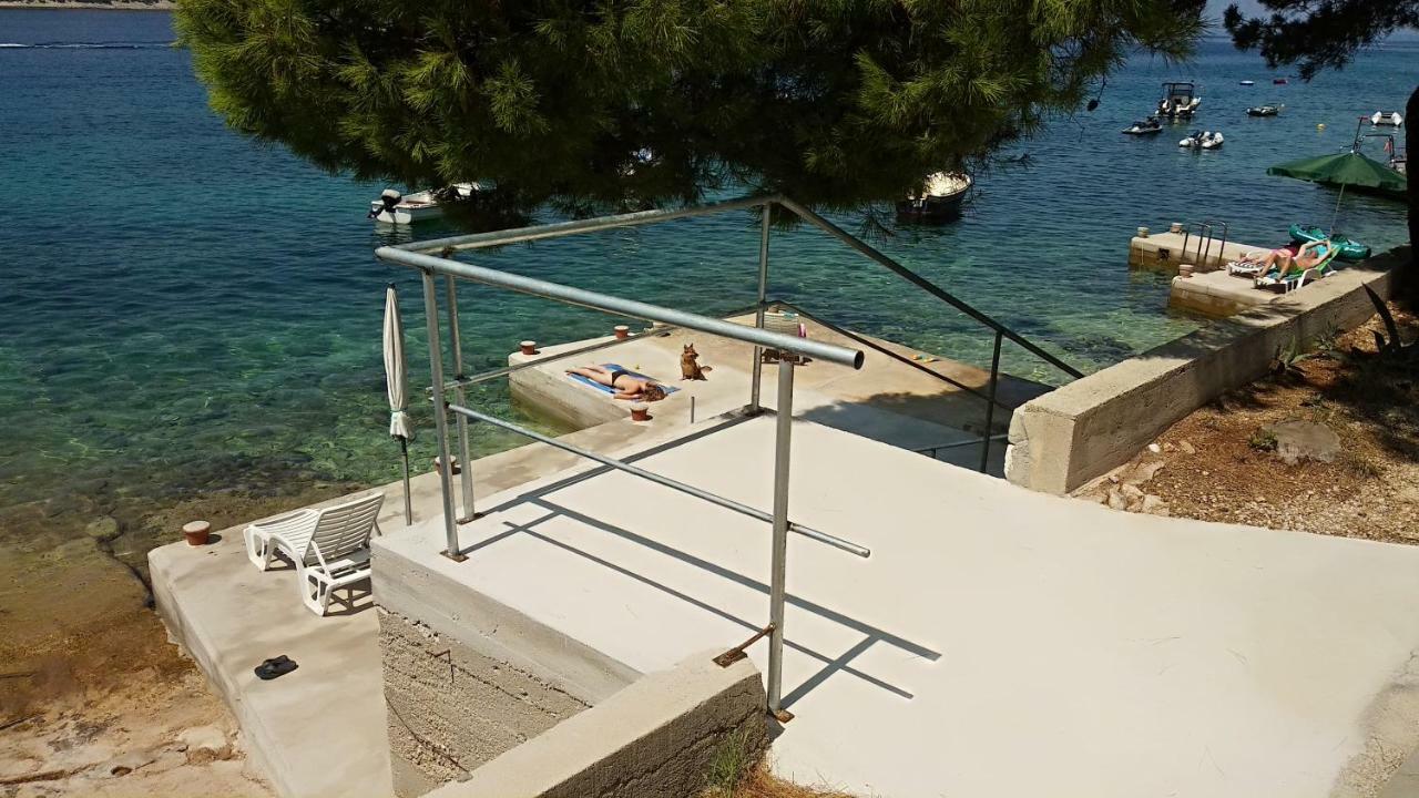 Sea Breeze Apartments With Private Beach And Boat Anchorage Stara Novalja Zewnętrze zdjęcie
