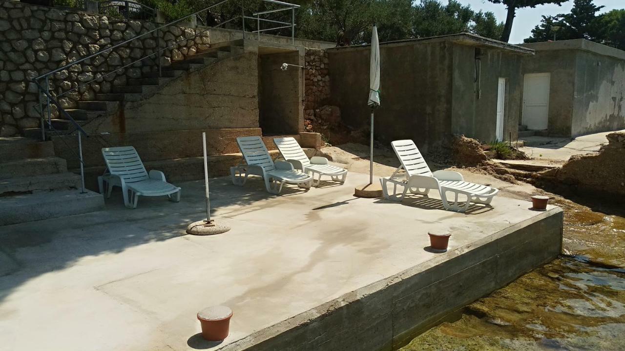 Sea Breeze Apartments With Private Beach And Boat Anchorage Stara Novalja Zewnętrze zdjęcie